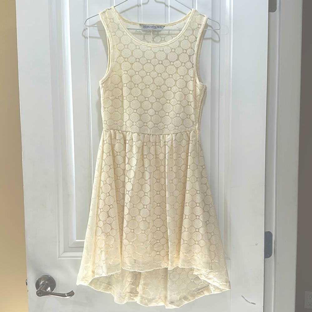 Stretchy lace circle patterned dresss